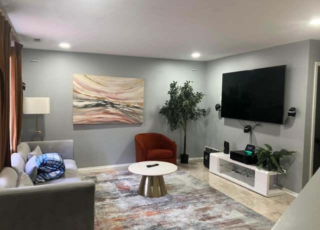Property at 321 Northgate Ct Unit B, Westerville, OH 43081, 2 beds, 2.5 baths