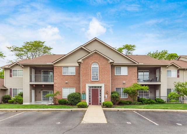 Property at 1989 Berrancher Dr, Columbus, OH 43228, 2 beds, 2 baths