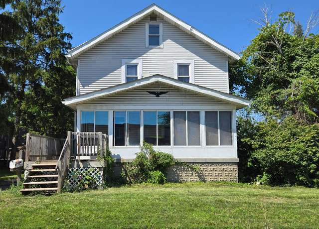 Property at 2076 Agler Rd, Columbus, OH 43211, 3 beds, 1.5 baths