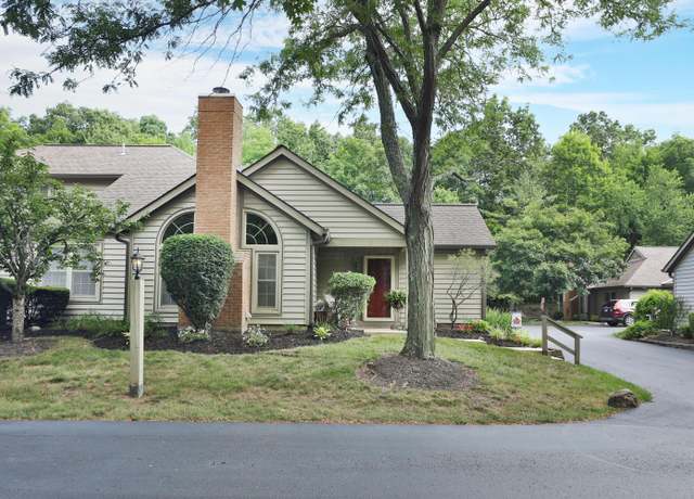 Photo of 322 Hidden Ravines Dr, Powell, OH 43065