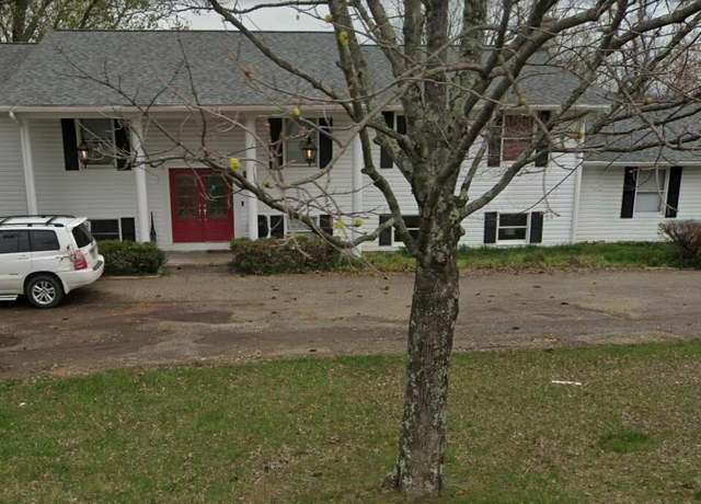 Property at 1321 S Westwood Dr, Zanesville, OH 43701, 8 beds, 2 baths