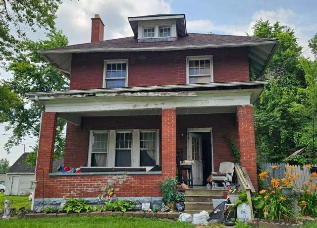 Property at 3121 E 5th Ave, Columbus, OH 43219, 5 beds, 1 bath