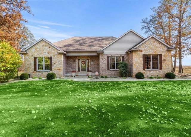Property at 8749 Liberty Trace Ln, West Liberty, OH 43357, 5 beds, 3.5 baths