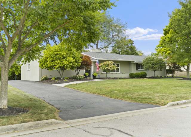 Photo of 3899 Norbrook Dr, Upper Arlington, OH 43220