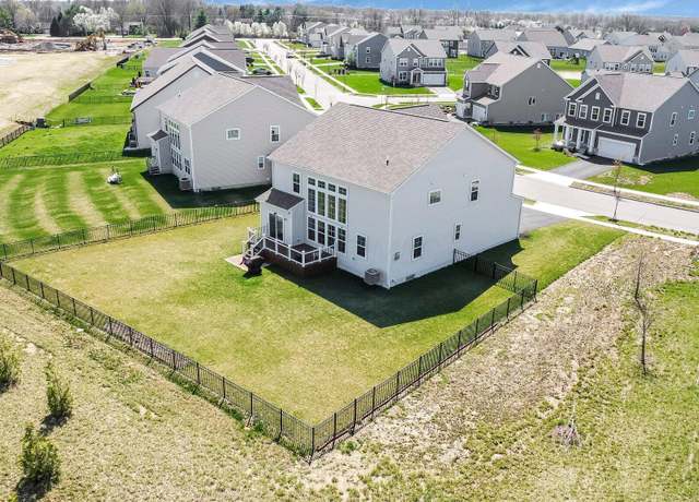 Property at 6037 Heather Ridge Dr, Delaware, OH 43015, 4 beds, 2.5 baths