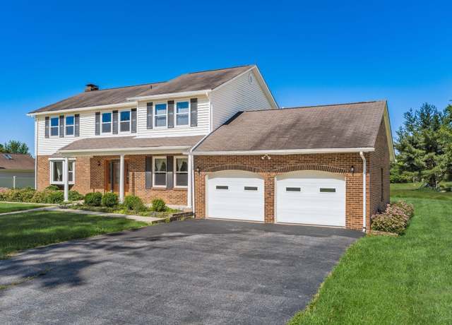 Property at 3662 Hazelton Etna Rd SW, Pataskala, OH 43062, 4 beds, 2.5 baths