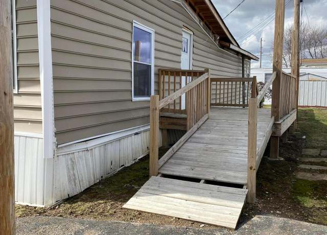 Property at 1138 Hilock Rd, Columbus, OH 43207, 2 beds, 1 bath