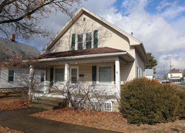 Property at 1114 S Main St, Washington Court House, OH 43160, 2 beds, 1.5 baths