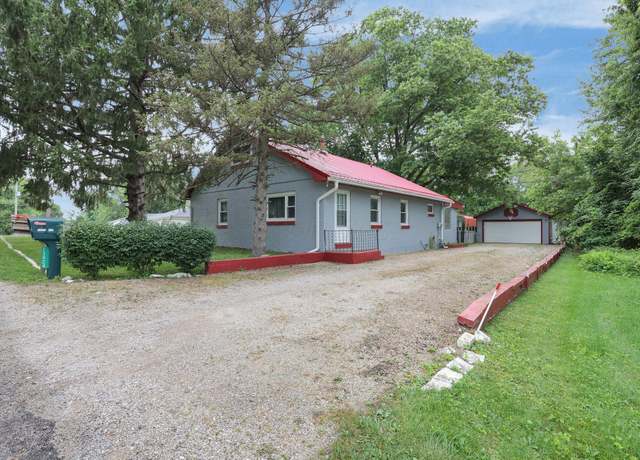 Property at 13424 Ivy Rd NE, Thornville, OH 43076, 4 beds, 1.5 baths