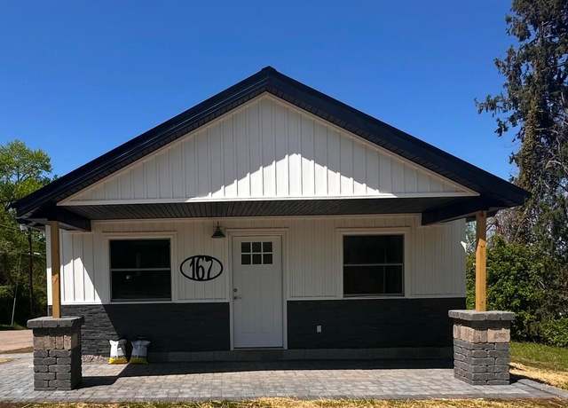 Property at 167 Pine St, Zanesville, OH 43701, 2 beds, 2 baths