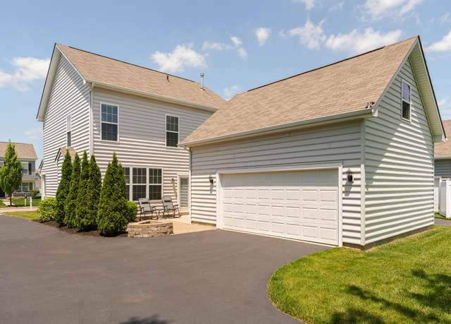 Photo of 5180 Wildcat Falls Dr, Dublin, OH 43016