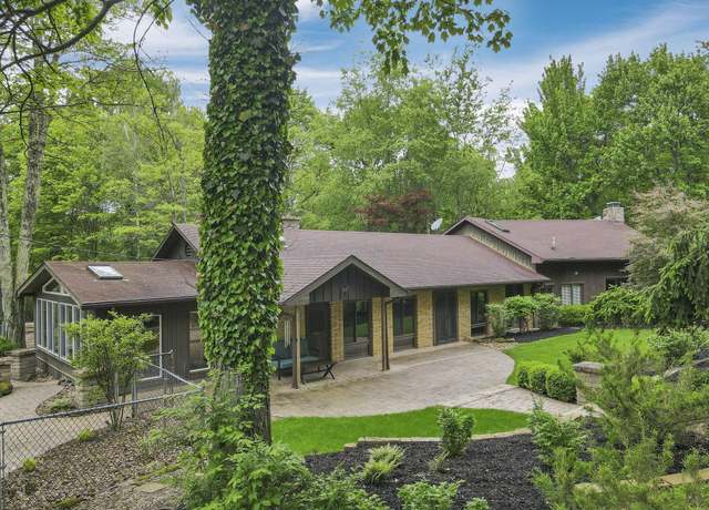 Property at 13115 Jack Run Rd, Rockbridge, OH 43149, 3 beds, 2 baths