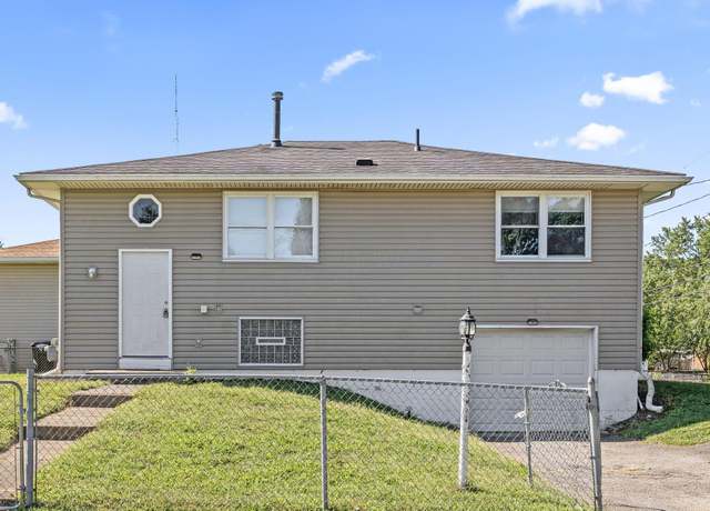 Property at 767 Bradwell Dr, Columbus, OH 43207, 3 beds, 1.5 baths