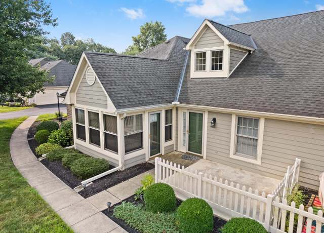 Property at 36 Stonington Cir, Newark, OH 43055, 2 beds, 2 baths