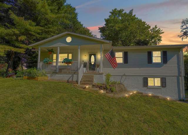Property at 2212 Rainbow Dr NE, Lancaster, OH 43130, 3 beds, 2 baths