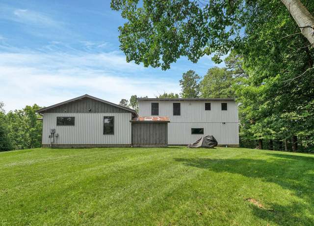 Property at 4535 Carpenter Rd, Lancaster, OH 43130, 4 beds, 2.5 baths