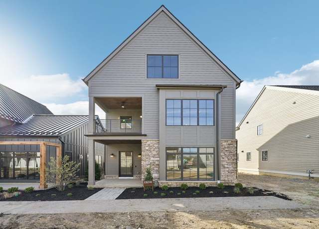 Property at 2808 Kobuk Dr, Columbus, OH 43228, 4 beds, 3.5 baths