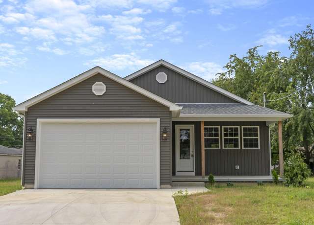Property at 1651 Hillcrest Ave, Obetz, OH 43207, 3 beds, 2 baths