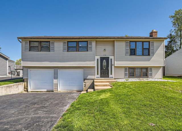 Property at 8790 Crestwater Dr, Galloway, OH 43119, 3 beds, 2.5 baths