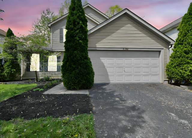 Property at 3183 Berkley Pointe Dr, Columbus, OH 43230, 3 beds, 2.5 baths