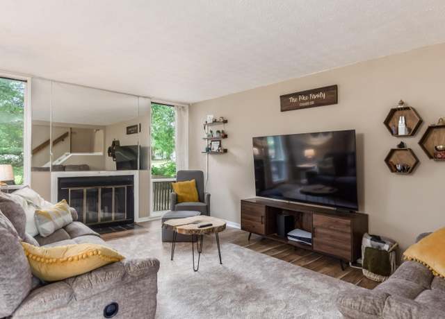 Photo of 5070 Strawpocket Ln #9, Westerville, OH 43081