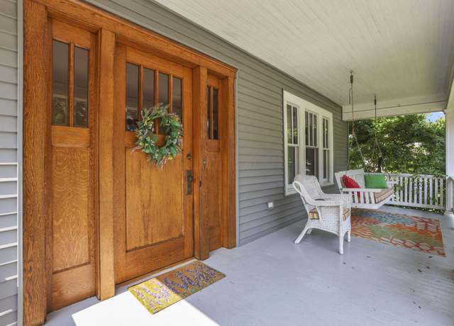 Property at 206 E Fair Ave, Lancaster, OH 43130, 3 beds, 1 bath