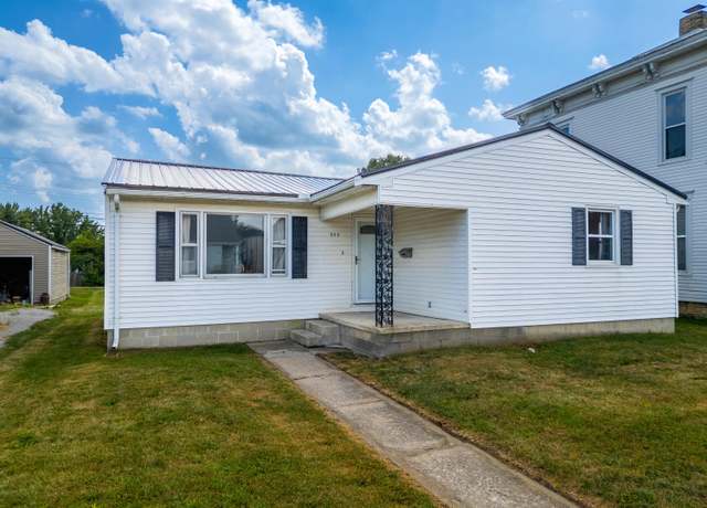 Property at 909 Washington Ave, Washington Court House, OH 43160, 3 beds, 1.5 baths