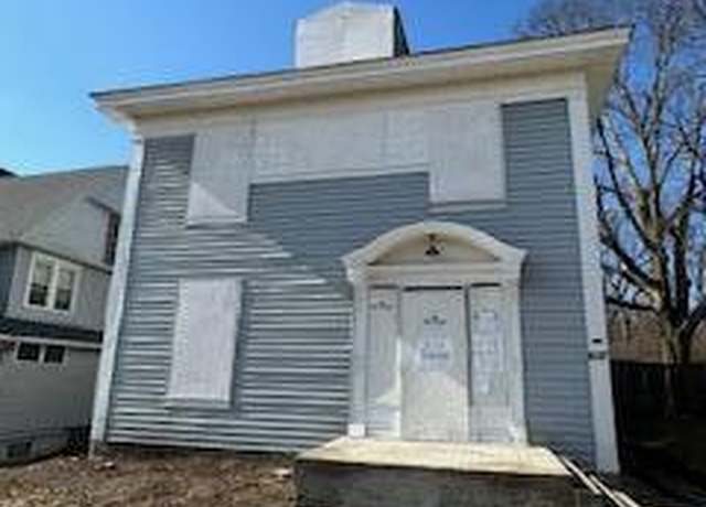 Property at 1007 N Limestone St, Springfield, OH 45503, 4 beds, 2 baths