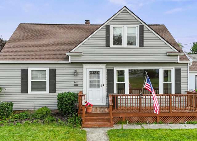 Property at 401 E 288th St, Willowick, OH 44095, 3 beds, 2 baths