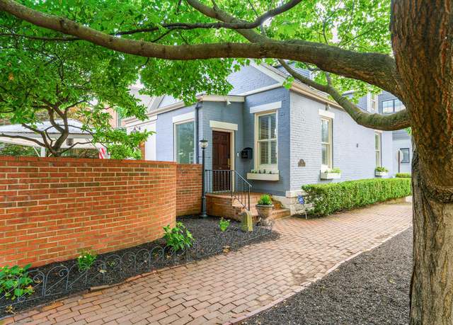 Property at 33 E Frankfort St, Columbus, OH 43206, 2 beds, 2.5 baths