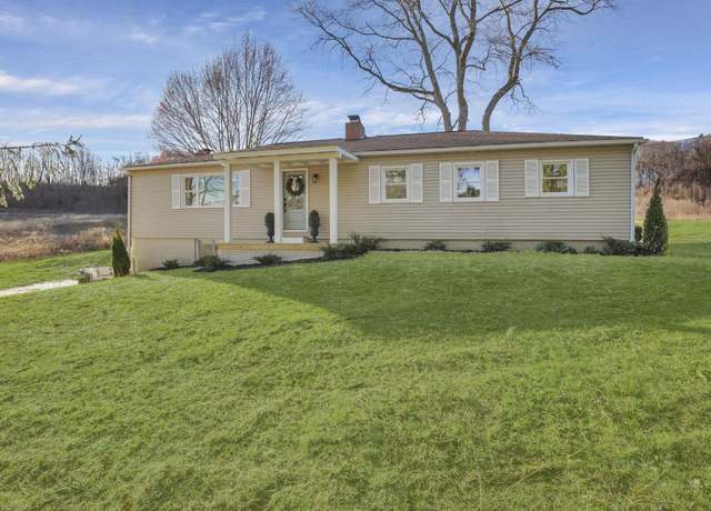 Property at 2240 Hamburg Rd SW, Lancaster, OH 43130, 4 beds, 2 baths