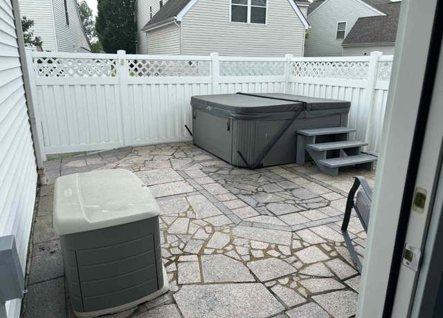 Property at 4564 Pebble Beach Dr, Grove City, OH 43123, 3 beds, 2.5 baths