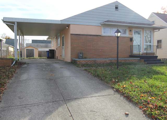 Property at 700 French Dr, Columbus, OH 43228, 3 beds, 1.5 baths