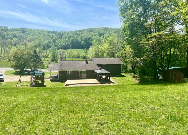 Property at 3579 Sharon Valley Rd NE, Newark, OH 43055, 3 beds, 1 bath