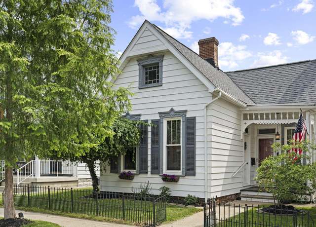 Property at 141 Vine St, Chillicothe, OH 45601, 2 beds, 1 bath