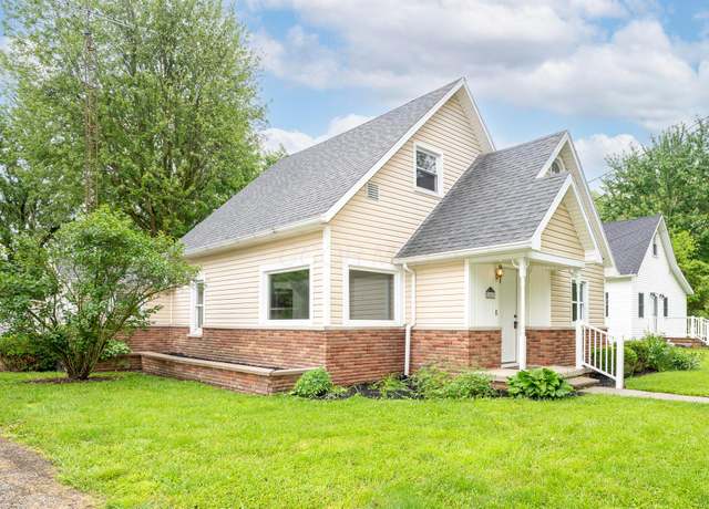 Property at 247 W State St, West Mansfield, OH 43358, 3 beds, 1 bath