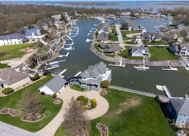 Property at 4009 S Woodcliff Dr, Marblehead, OH 43440, 4 beds, 4 baths