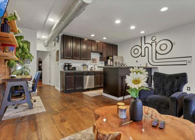 Property at 974 N High St Unit D, Columbus, OH 43201, 1 bed, 1 bath