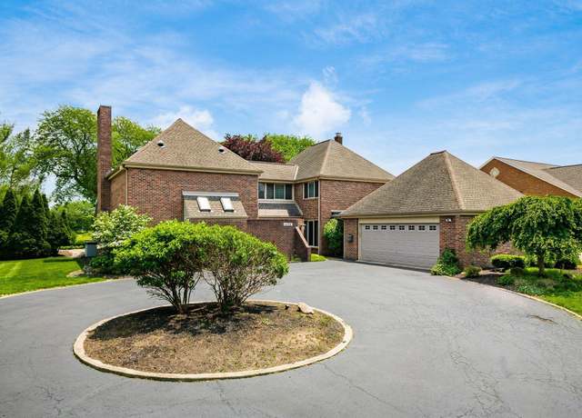 Property at 4070 Lyon Dr, Upper Arlington, OH 43220, 5 beds, 3.5 baths