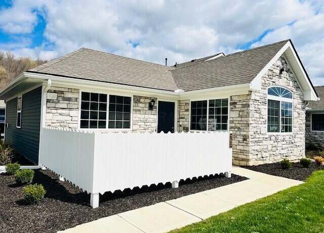 Property at 732 Whitetail Loop, Newark, OH 43055, 2 beds, 2 baths
