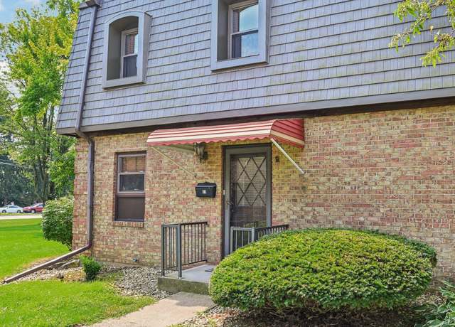 Property at 625 Country Club Dr Unit F1, Newark, OH 43055, 3 beds, 2.5 baths