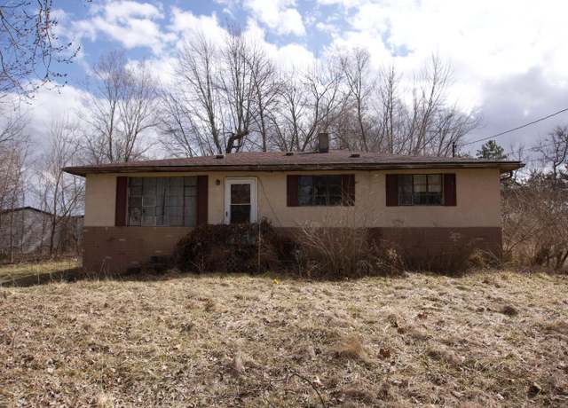 Property at 110 Crestview Dr, Cardington, OH 43315, 3 beds, 1 bath