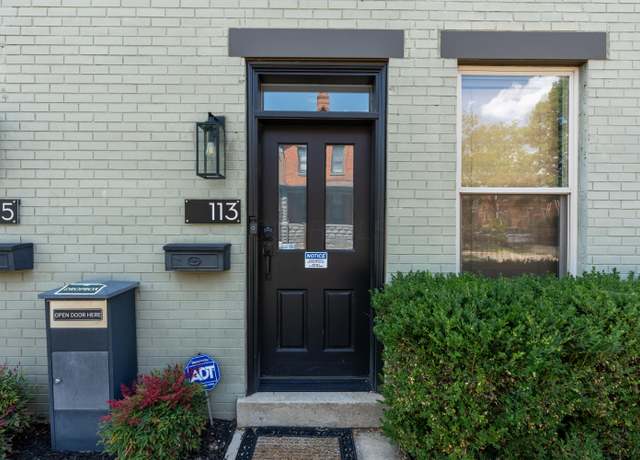 Property at 113 E Mithoff St, Columbus, OH 43206, 2 beds, 2.5 baths
