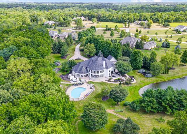 Property at 585 Trillium Dr, Galloway, OH 43119, 5 beds, 5.5 baths