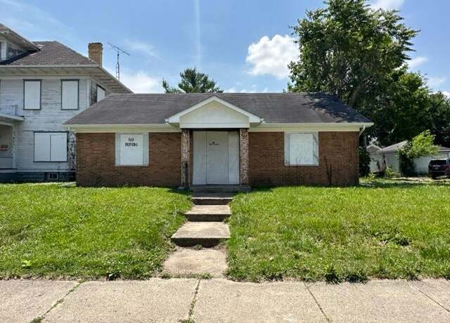 Property at 1355 S Fountain Ave, Springfield, OH 45506, 4 beds, 2 baths