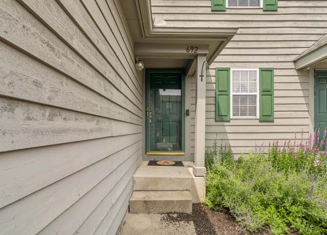 Property at 692 Parkbluff Way, Lewis Center, OH 43035, 2 beds, 1.5 baths