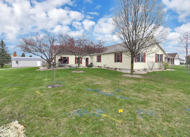 Property at 2300 Kerstetter Rd, Bucyrus, OH 44820, 4 beds, 2 baths