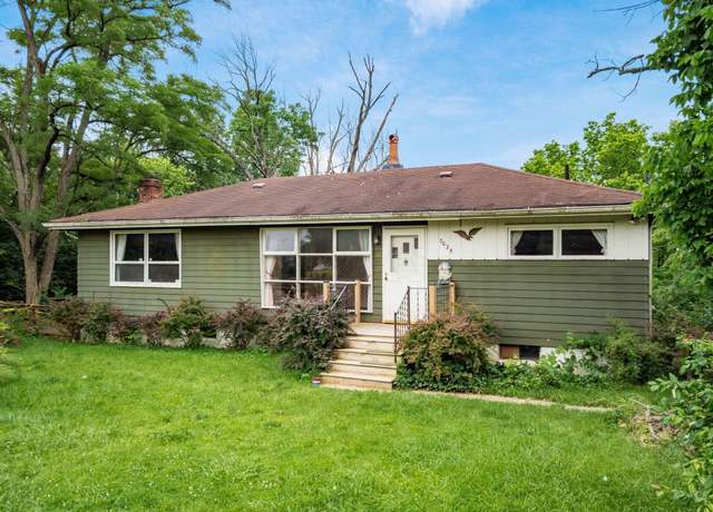Property at 7025 Iris Dr, Grove City, OH 43123, 4 beds, 1 bath