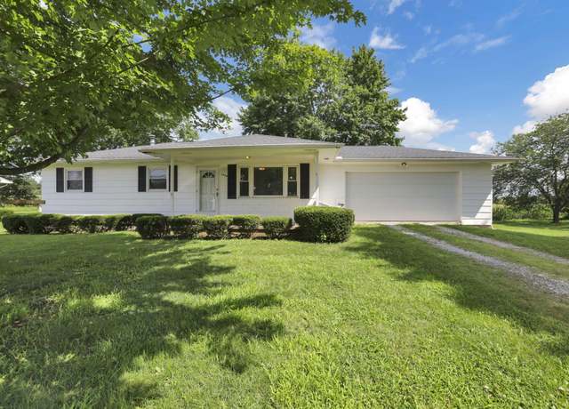 Property at 2444 Lancaster Thornville Rd NE, Lancaster, OH 43130, 3 beds, 1 bath