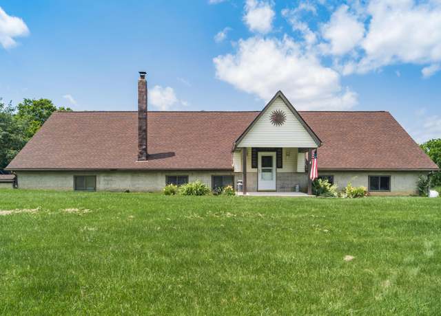Property at 5795 Royalton Rd SW, Lancaster, OH 43130, 5 beds, 2.5 baths